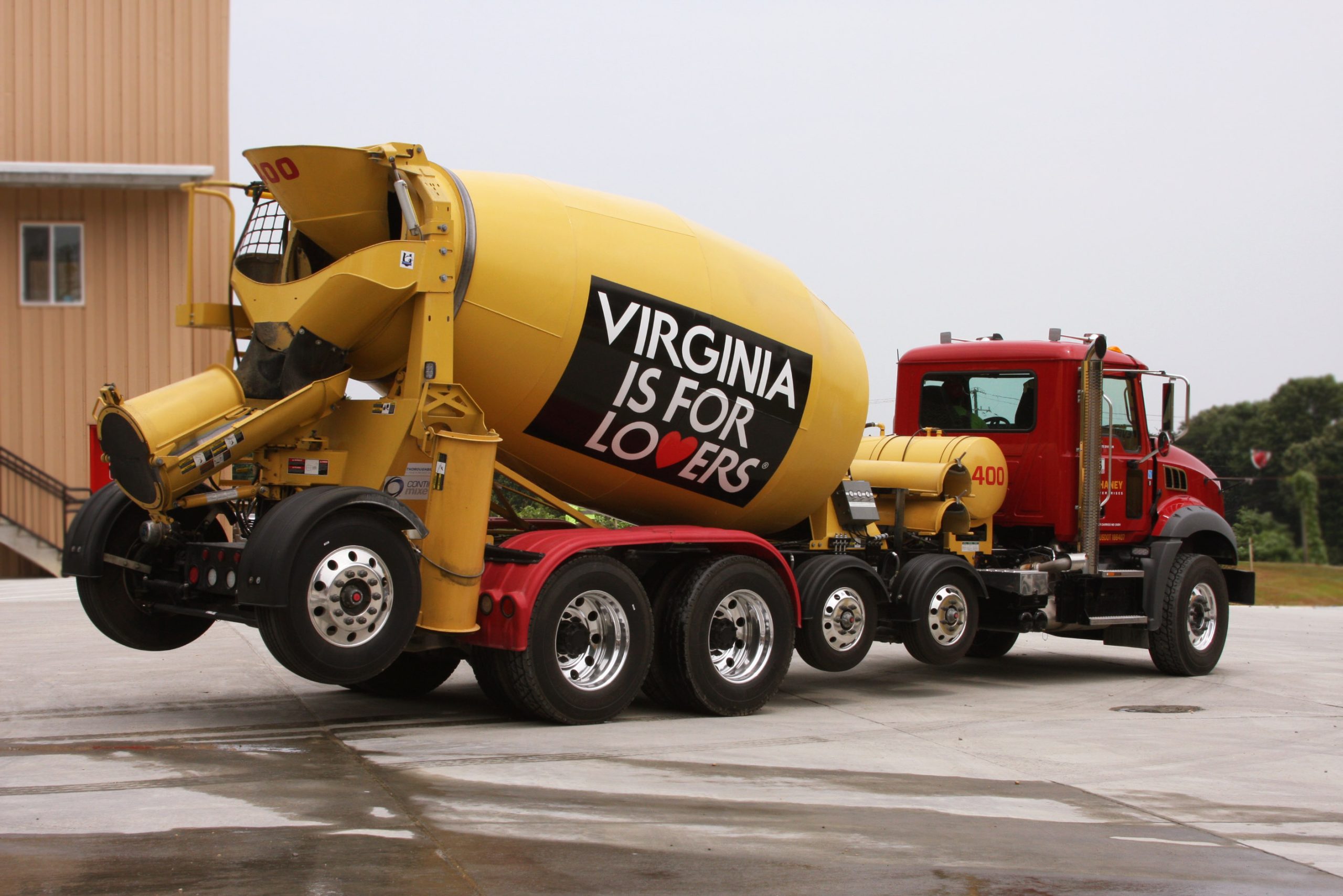 COMMANDbatch Around the World: Chaney Enterprises, USA