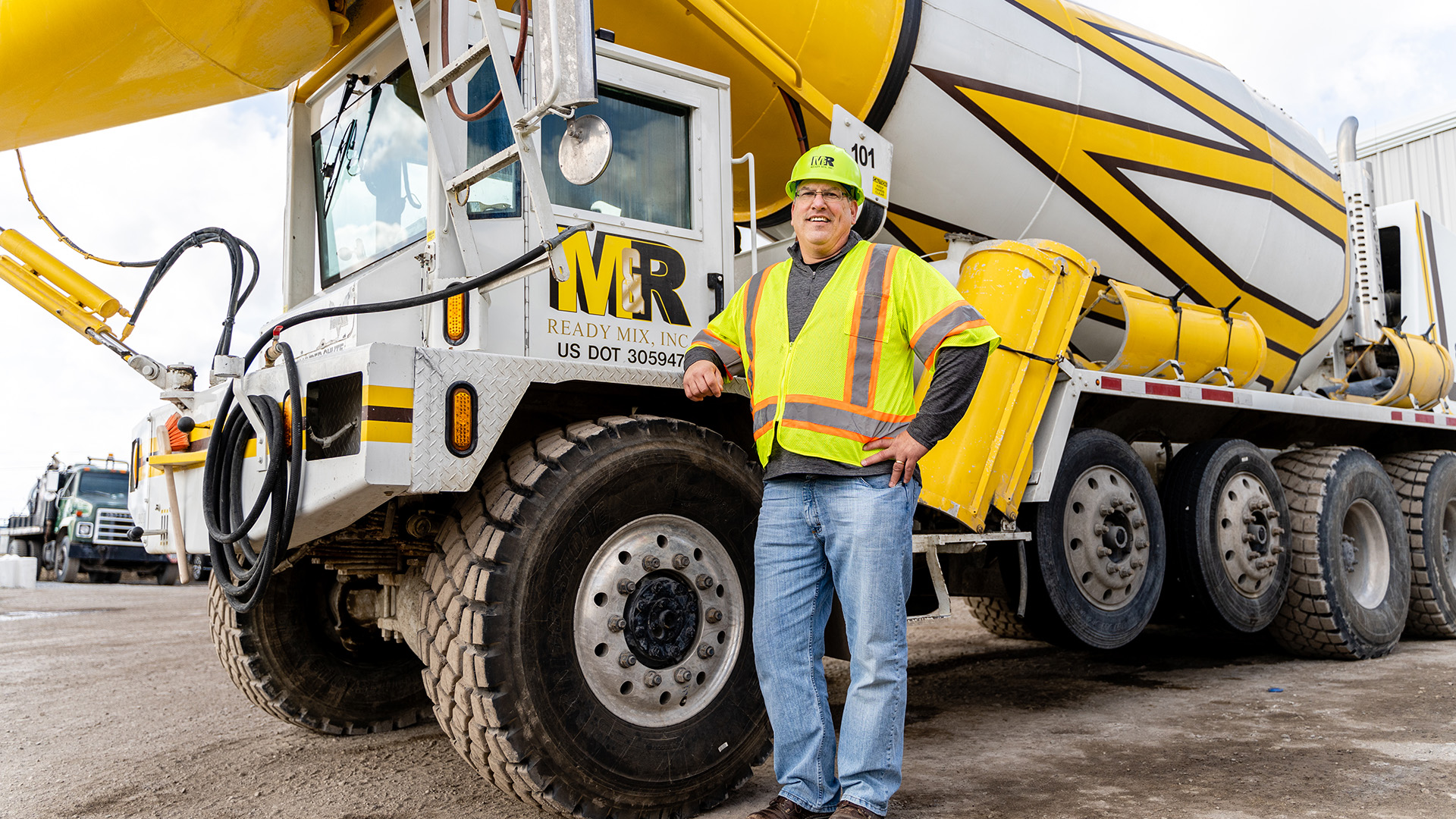 COMMANDbatch Around the World: M&R Ready Mix, USA